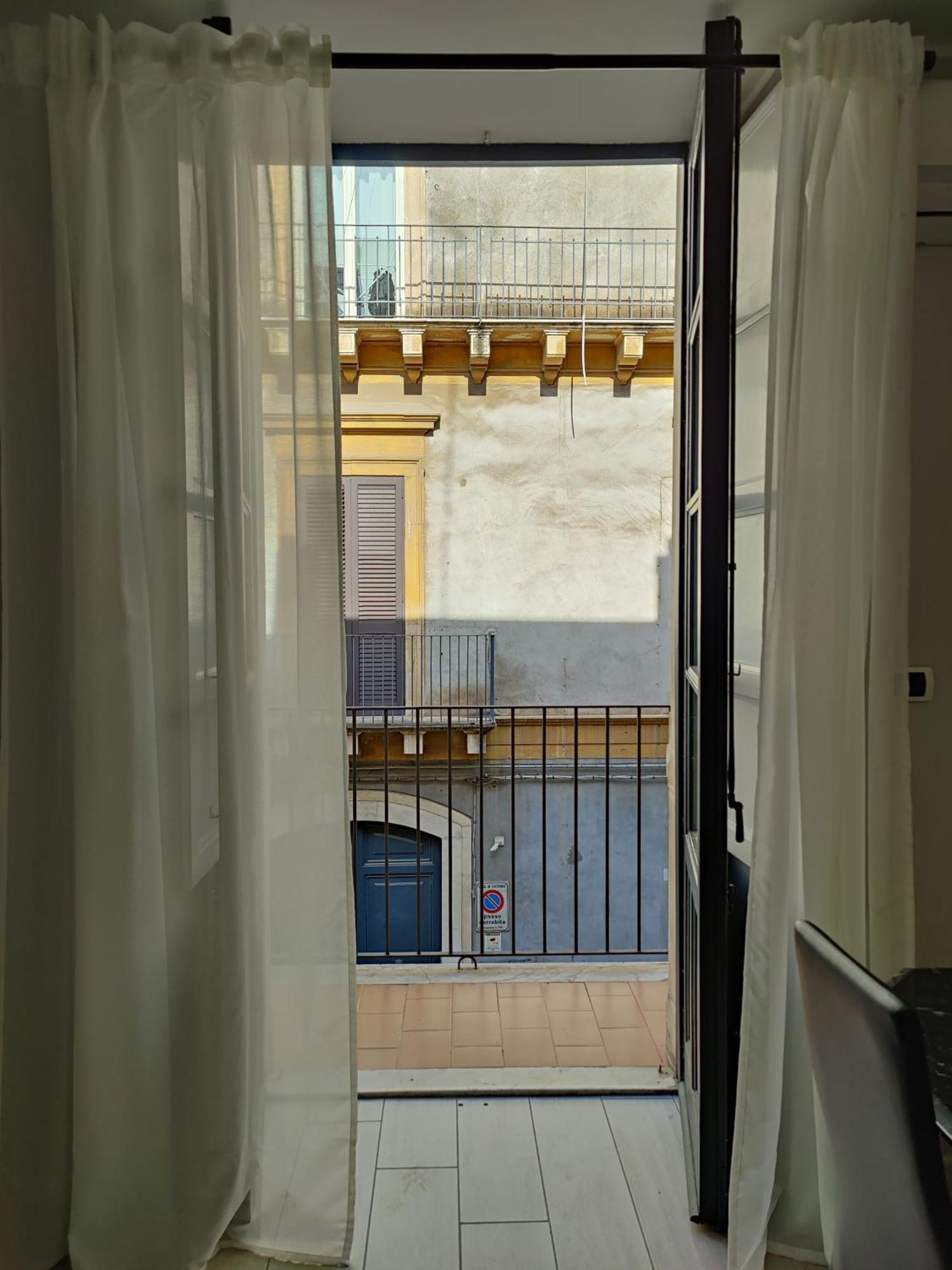 Delph'S House Apartamento Catânia Exterior foto